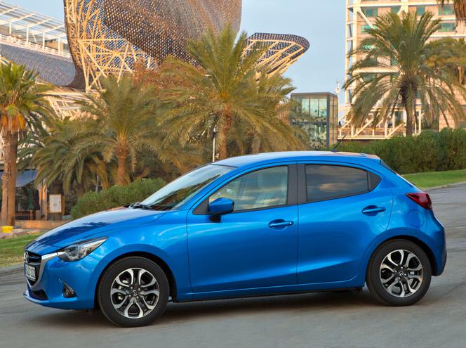 nowa Mazda 2 na rok 2015