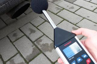 Policjanci podchodzą do aut z mikrofonem. Posypały się kary, bo kierowcy nie wiedzą o tym wykroczeniu