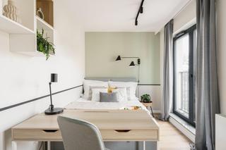 Jak urządzić mieszkanie w stylu urban jungle? To wnętrze jest oryginalne i ponadczasowe. Zobacz zdjęcia