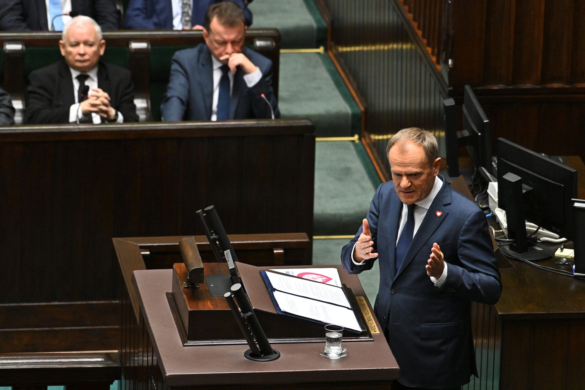 Bez wotum rząd upada. Do koalicjantów to dotarło - mówią Politycy PO