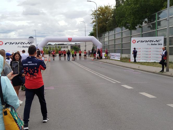 Zawody o Puchar Polski na nartorolkach Marwe Cup 2025 zostały zainaugurowane w Siedlcach