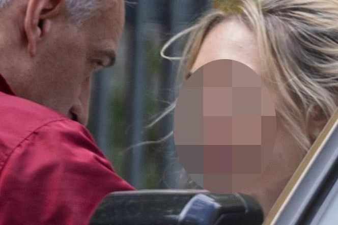 Tak Paweł Orleański całuje nieżonę!