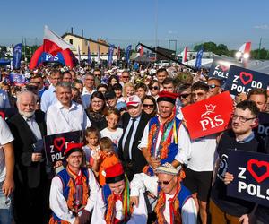 Jarosław Kaczyński na pikniku w Woli Rędzińskiej