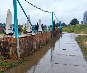 Alarm na Dolnym Śląsku. Zbliża się ogromna ulewa, w Kłodzku apelują o robienie zapasów wody. Relacja live