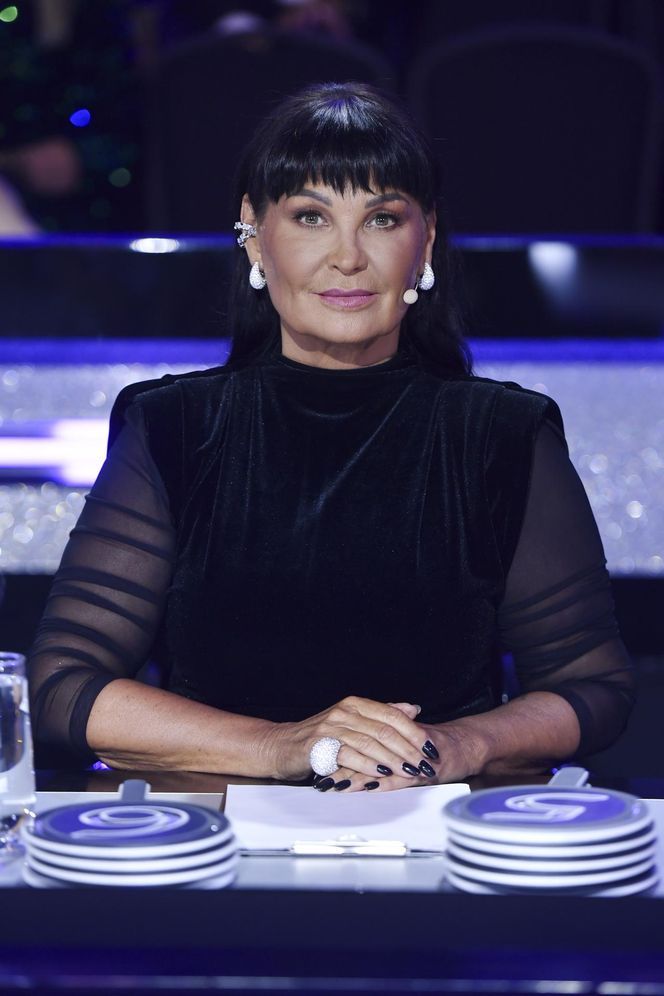 Czarna Mamba bez grzywki! Nowy wizerunek jurorki rozgrzał internet