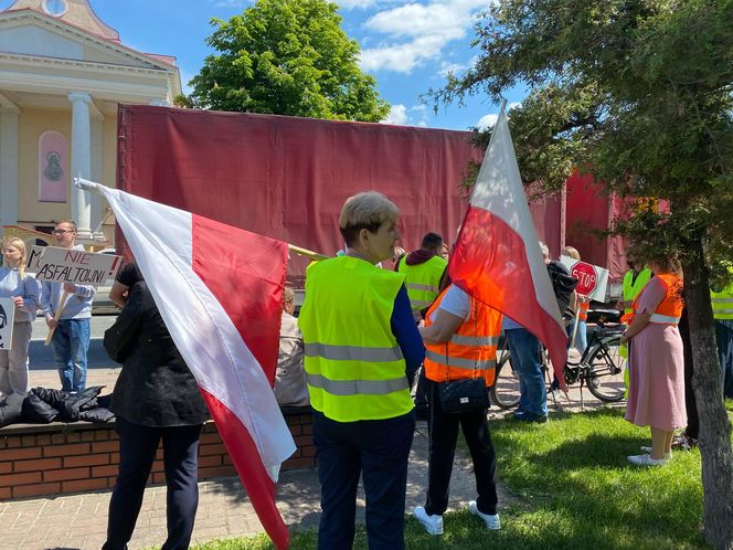 Powiat siedlecki: mieszkańcy gminy Wiśniew sprzeciwiają się budowie asfaltowni
