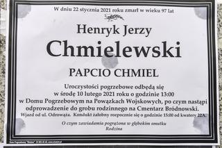 Papcio Chmiel został pochowany na Cmentarzu Bródnowskim