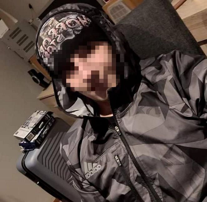 Horror na imprezie. Krystian został znienacka skatowany. Bandzior skakał mu po głowie