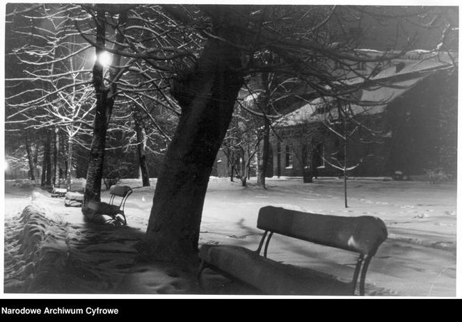 Zima w Krakowie na archiwalnych zdjęciach