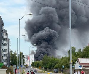 Pożar hali w Siemianowicach Śląskich