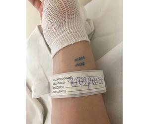 Aleksandra Domańska od tygodnia jest w szpitalu. Martwi się o dziecko. Mówi o rozdartym sercu