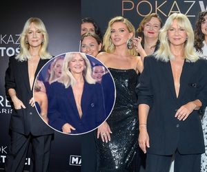 66-letnia Torbicka bez bielizny i z dekoltem prawie do pępka. Tak wyszła na czerwony dywan. Odważnie!