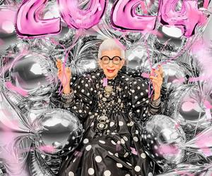 Nie żyje Iris Apfel. Amerykańska projektantka, ikona mody i stylu miała 102 lat