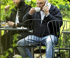 Marek Jakubiak. Pies pomaga mu w kampanii