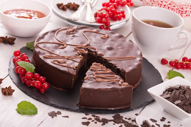 Przepisy na desery z CZEKOLADĄ