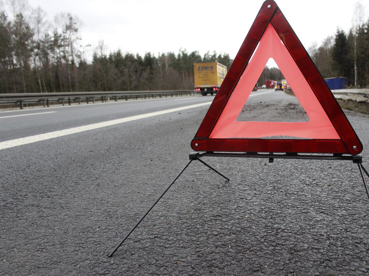 Wielkopolskie/ Po wypadku zablokowana droga krajowa nr 25 