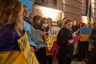 Łodzianie solidarni z Ukrainą. Tak wyglądała manifestacja na pl. Wolności