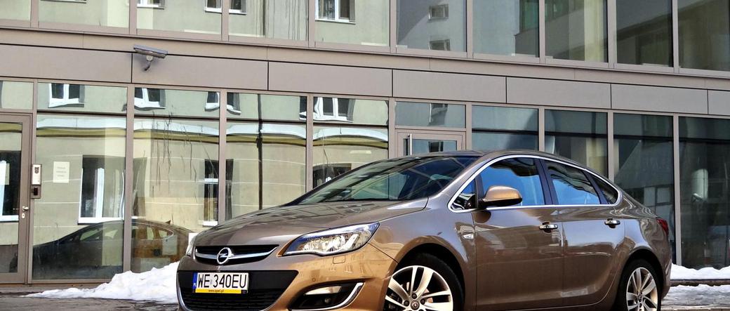 Opel Astra Sedan (Astra J)