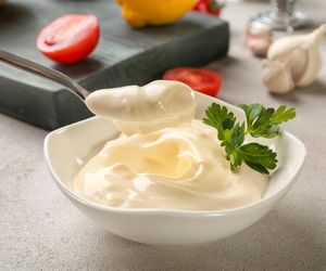 Majonez, ale w wersji wykwintnej. Ten jeden dodatek może wiele zmienić