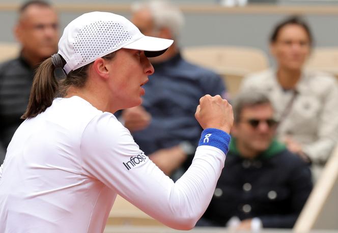 To był pogrom! Iga Świątek rozbiła Rosjankę i jest w ćwierćfinale French Open