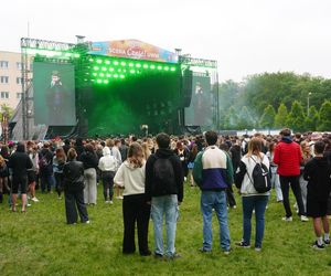 Kortowiada 2025. Koncerty na Plaży Kortowskiej przyciągnęły tłumy. Tak wyglądał drugi dzień imprezy!