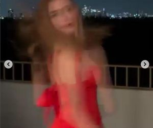 Córka Rubika pozuje w bikini. Ona ma dopiero 16 lat?