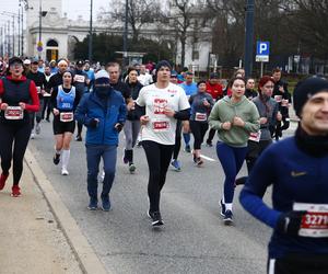 Bieg na Piątkę 2024, Warszawa - zdjęcia. Biegłeś? Szukaj się w galerii!