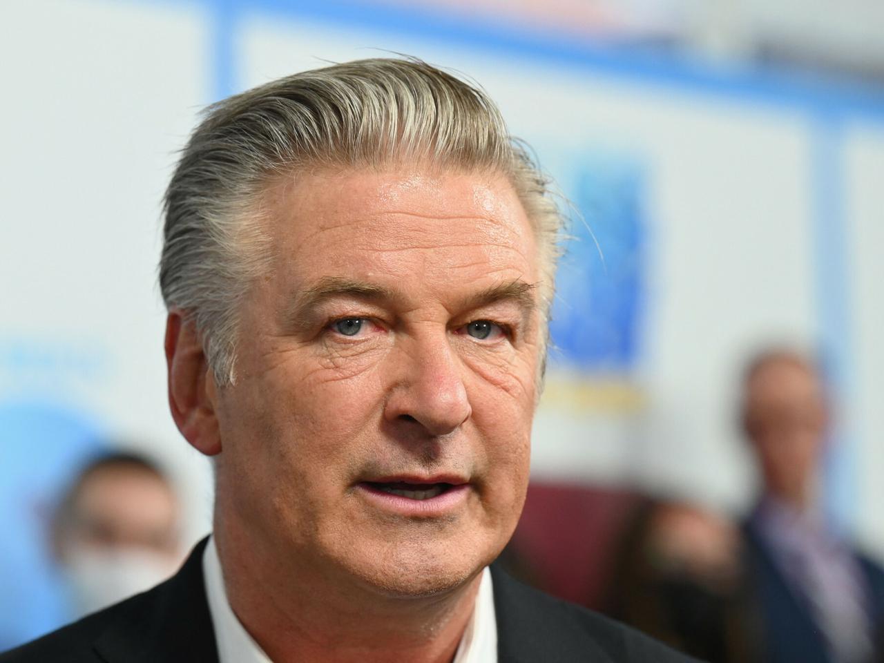 Alec Baldwin na planie filmu POSTRZELIŁ DWIE osoby! JEDNA ZMARŁA!
