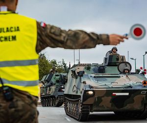 Próba defilady na Wisłostradzie. Zamknięte drogi i mosty w Warszawie 