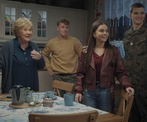 M jak miłość, odcinek 1869: Kacper (Bartosz Ziewiec), Basia (Karina Woźniak), Barbara (Teresa Lipowska), Mateusz (Rafał Kowalski)