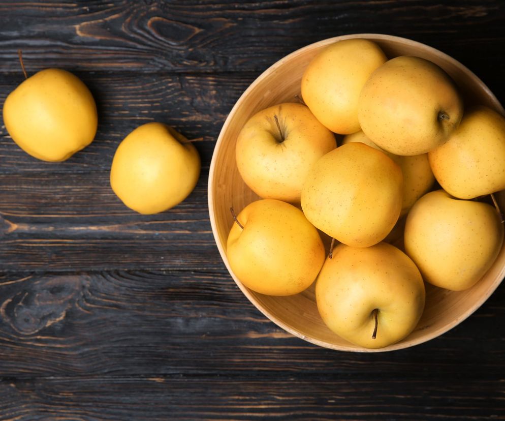 Żółte jabłka