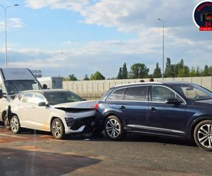 Zderzenie trzech aut na S2. Lądował śmigłowiec LPR