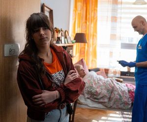 Na dobre i na złe odc. 957. Matylda (Amelia Czaja), Rafał Konica (Robert Koszucki), pani Basia (Ewa Decówna)