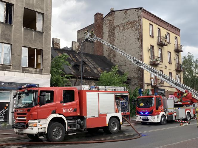 Pożar kamienicy w centrum Sosnowca