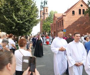 Tysiące kobiet i dziewcząt na pielgrzymce do Piekar Śląskich. Jestem w Kościele, więc idę