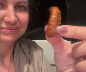Egzotyka wg Rutkowskich. Krzysztof junior zajada robaki jak chipsy