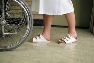 Niepełnosprawny pielęgniarska szpital wózek inwalidzki