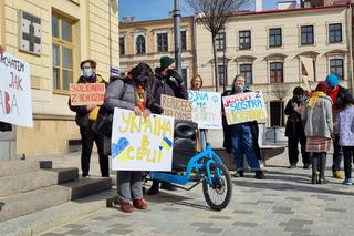 Ulicami Lublina przeszła po raz 6 Manifa. Tym razem - w geście solidarności z Ukrainą