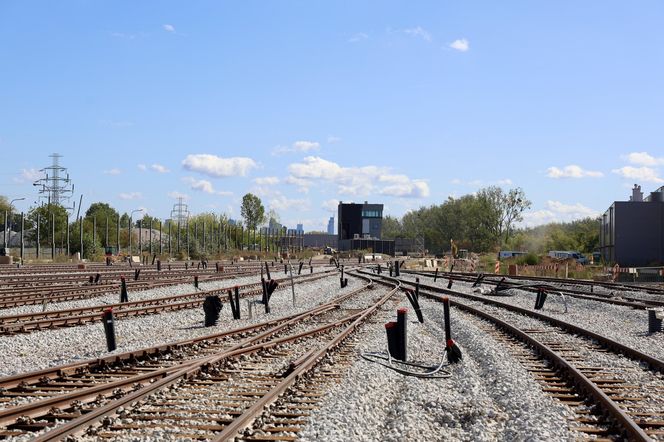 Byliśmy na placu budowy STP Karolin. Tu powstaje wielka sypialnia dla pociągów metra