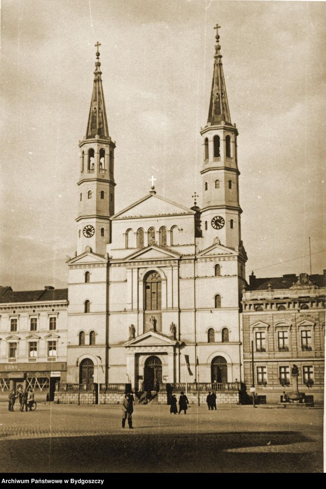 Po dwóch wieżach pozostała już tylko legenda