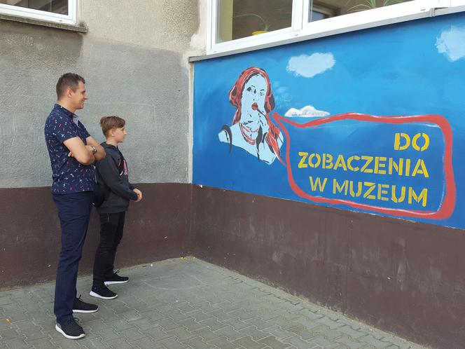 Nowy mural w Lesznie. Za wałki i pędzle chwycili uczniowie