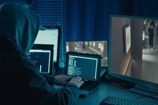 Na dobre i na złe odc. 959 finał sezonu. Haker Drago - Jan Kowalski (Piotr Gadomski)