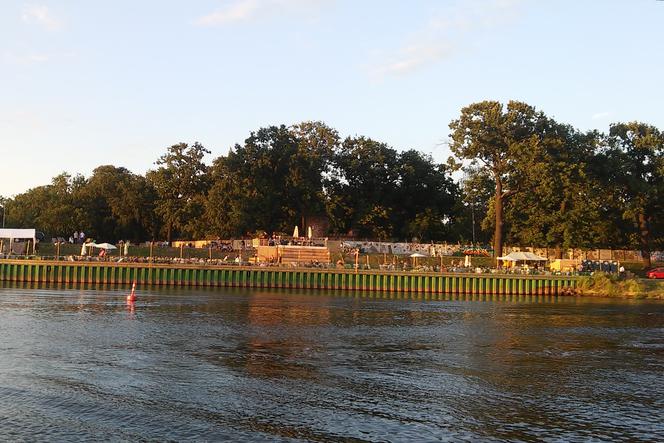 Knajpy typu beach bar przyjęły się we Wrocławiu