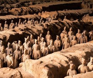 Turysta dał susa i zniszczył słynny zabytek! Szokujące nagranie