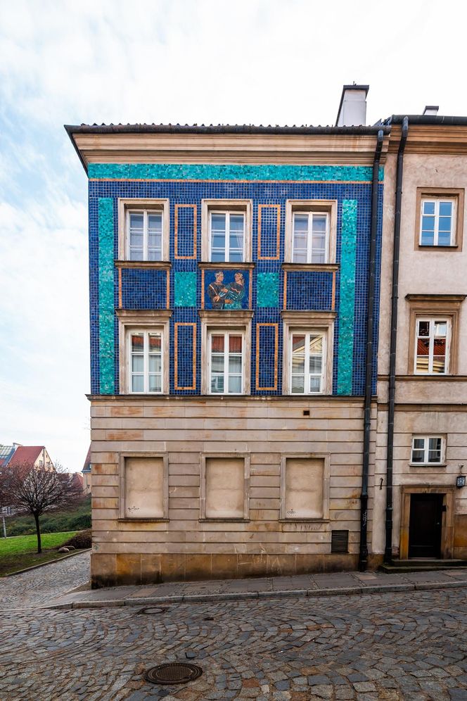 Mozaika na Mostowej 9a w Warszawie