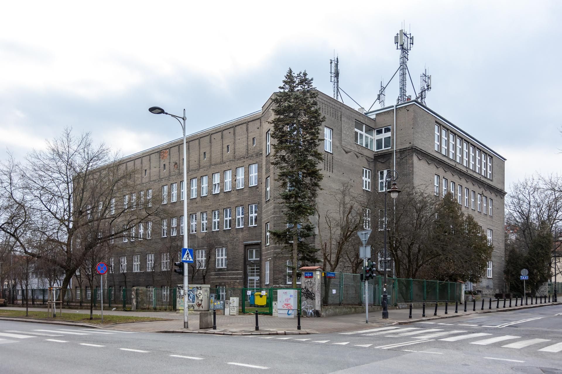 Zespół Szkół nr 23. Ul. Górnośląska 31 w Warszawie
