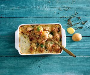 Ziemniaki zapiekane w sosie beszamelowym