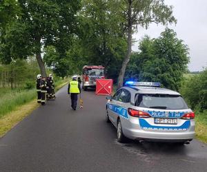 Wjechał na wysoką skarpę i doszło do fatalnego wypadku. 40-latek zginął pod Braniewem!