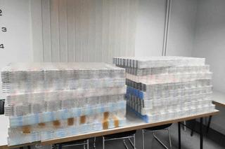 Tarnów. 39-latek z Podkarpacia przewoził ponad milion sztuk nielegalnych papierosów