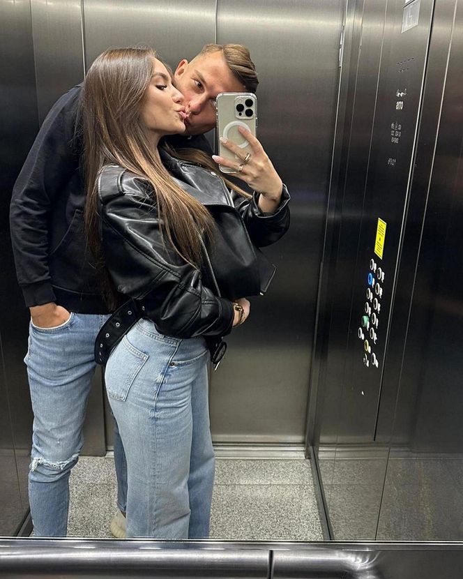 Bartłomiej Wdowik z dziewczyną